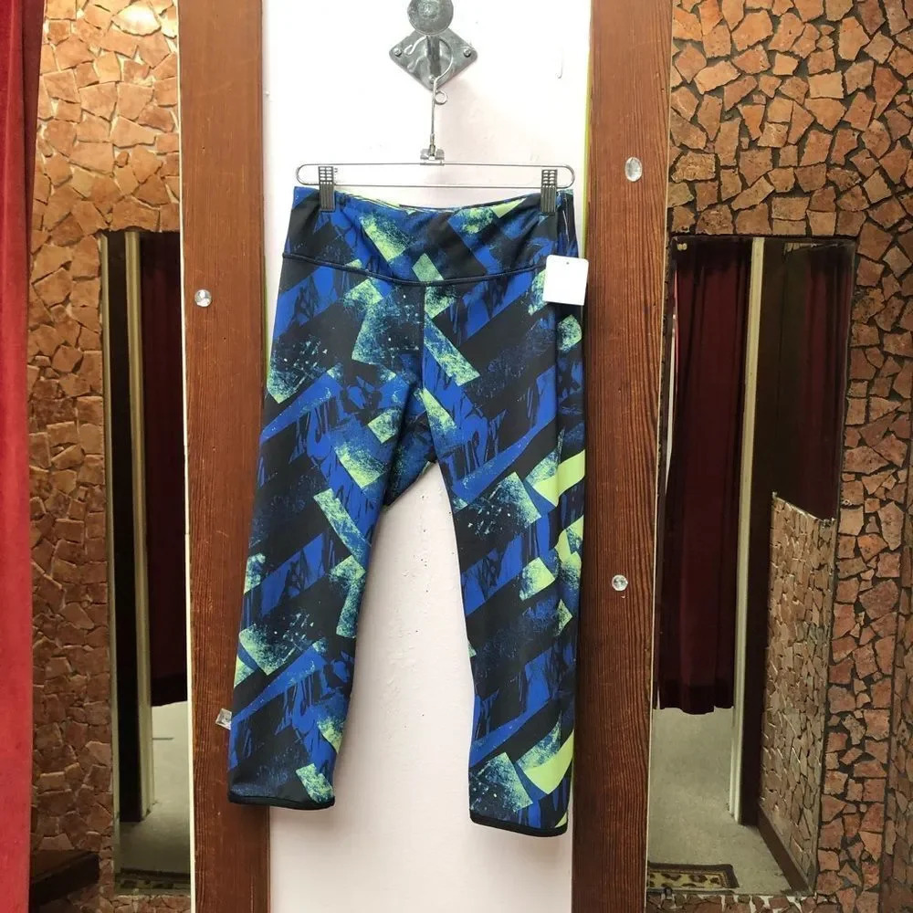 Kyodan size s so cute crop leggings
